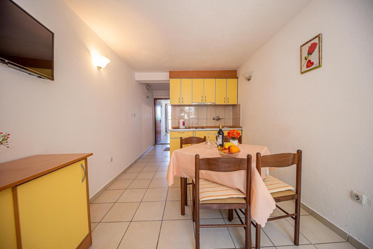 Apartment Knezevic Petrovac Eksteriør billede