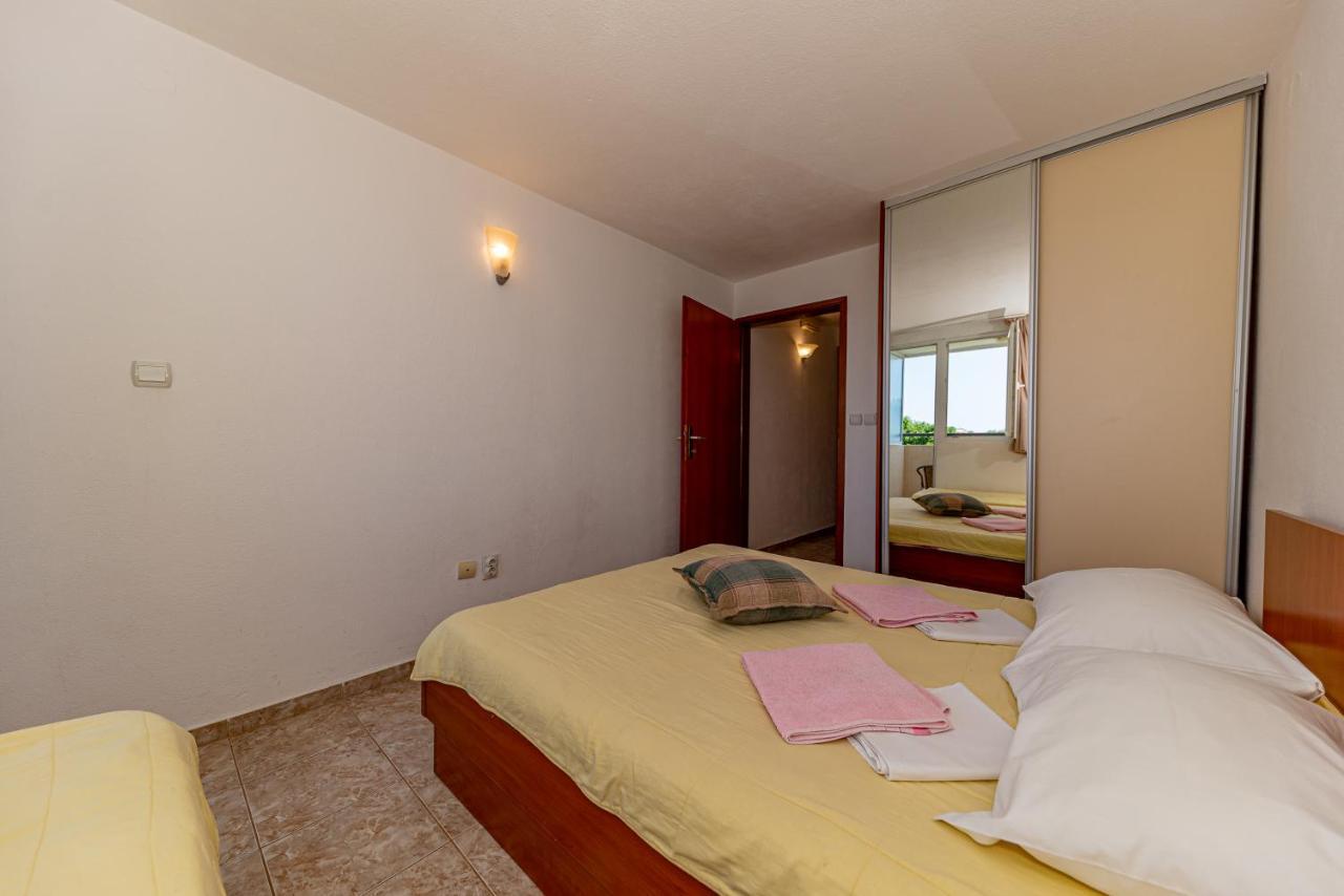 Apartment Knezevic Petrovac Eksteriør billede