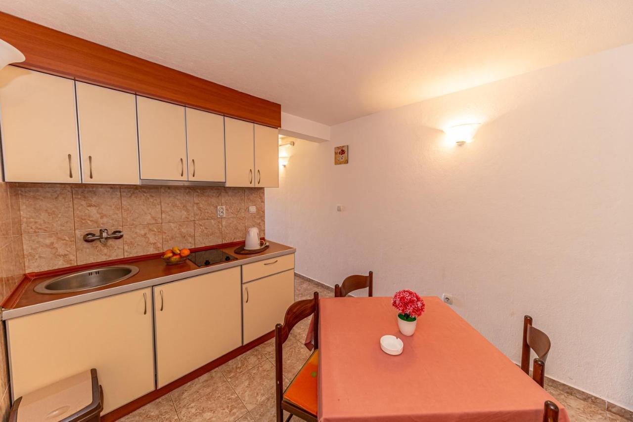 Apartment Knezevic Petrovac Eksteriør billede
