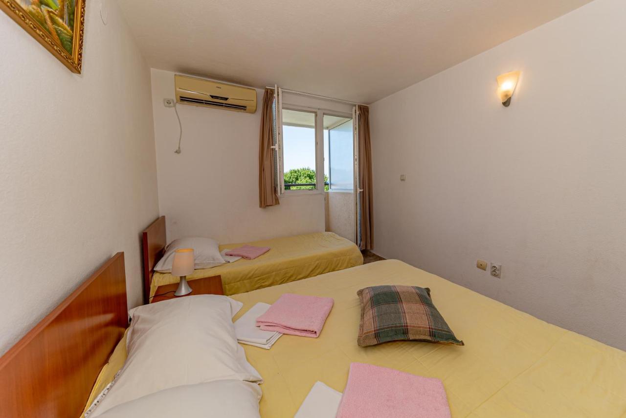 Apartment Knezevic Petrovac Eksteriør billede