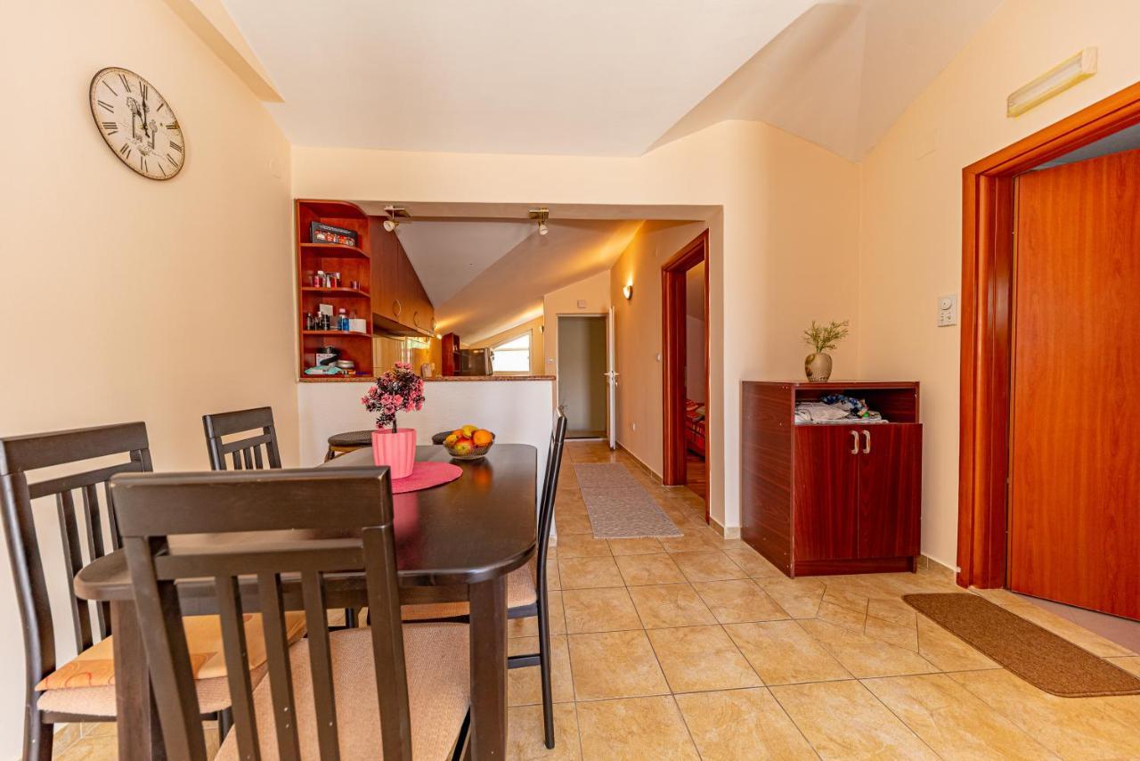 Apartment Knezevic Petrovac Eksteriør billede