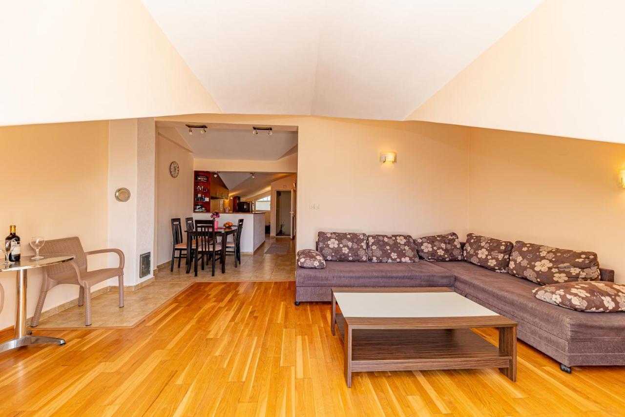 Apartment Knezevic Petrovac Eksteriør billede