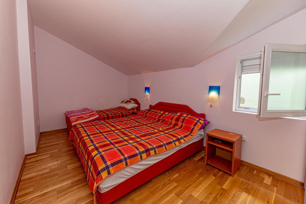 Apartment Knezevic Petrovac Eksteriør billede