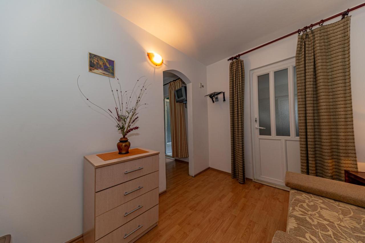 Apartment Knezevic Petrovac Eksteriør billede