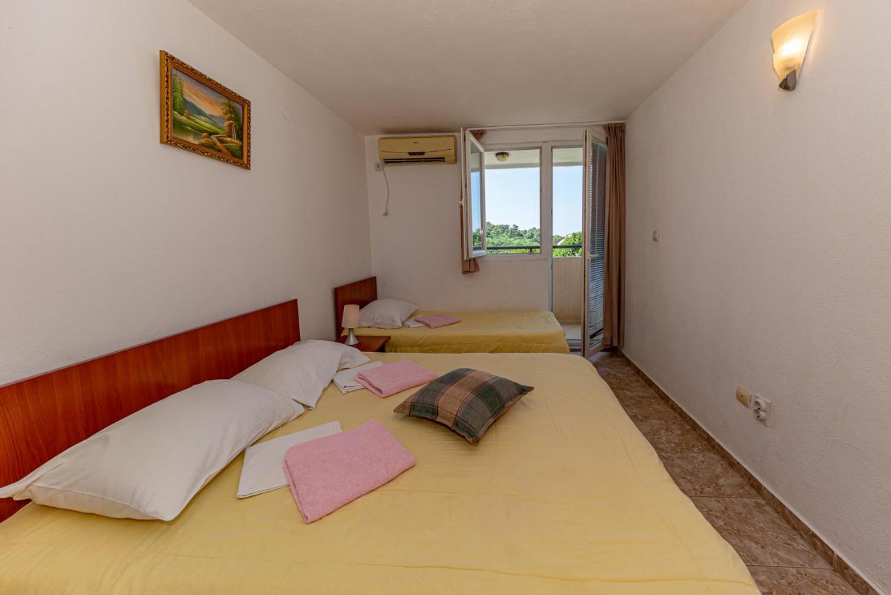 Apartment Knezevic Petrovac Eksteriør billede